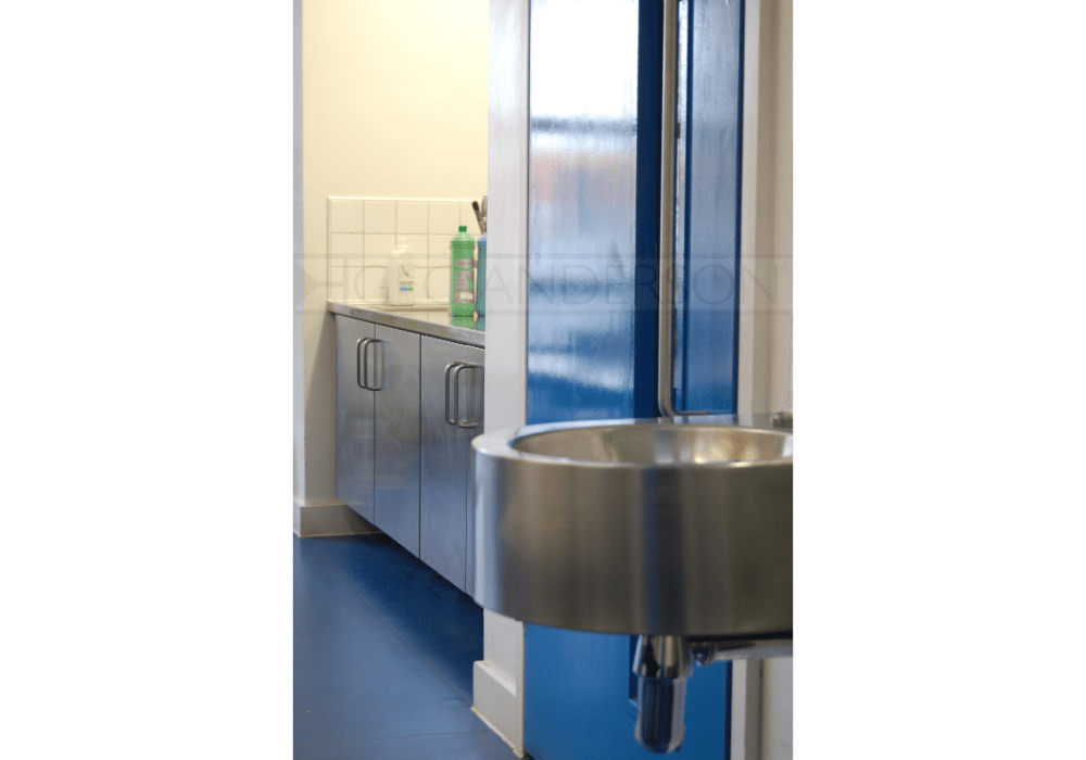 Wall mounted stainless steel drinking fountain GB4000