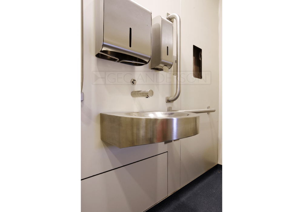 V216 HCP wall mounted accessible wash basin