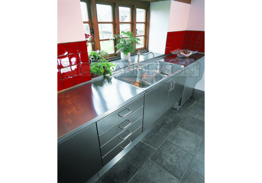 Large integrated sink bowls with ant-spill edge profile (edge 3) and stainless steel base cabinets
