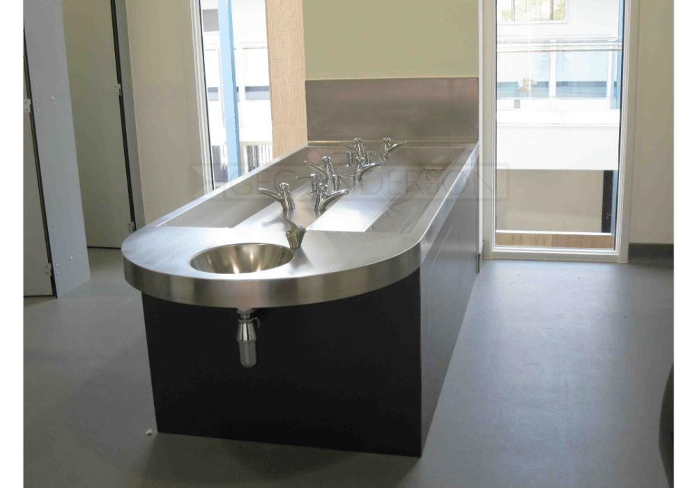 Dual trough unit with integral drinking fountain