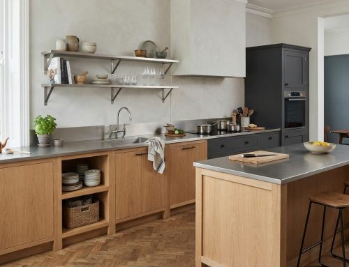 Domestic Stainless Steel Kitchen Ideas: Five Ways to Bring the Material Home